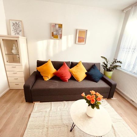Frisch Renoviertes Und Charmantes Apartment สตุตการ์ต ภายนอก รูปภาพ