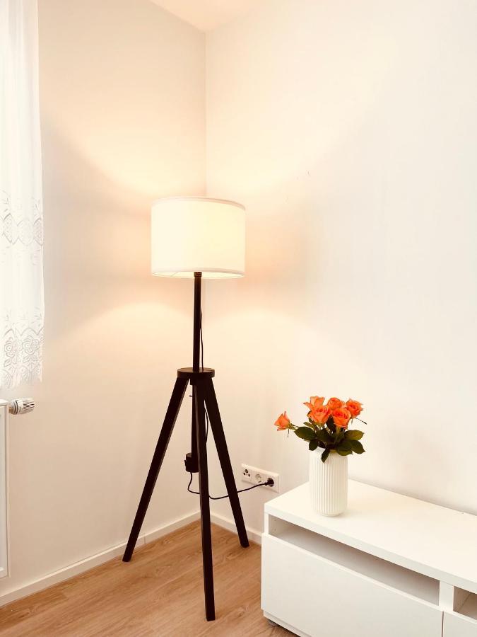 Frisch Renoviertes Und Charmantes Apartment สตุตการ์ต ภายนอก รูปภาพ